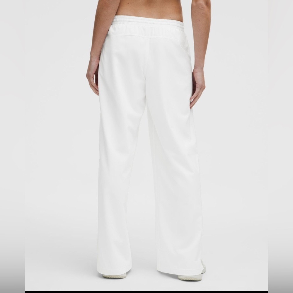 NWT Lululemon Court Rival Wide-Leg Track Pants White Regular 32” Size 6 - Picture 3 of 10